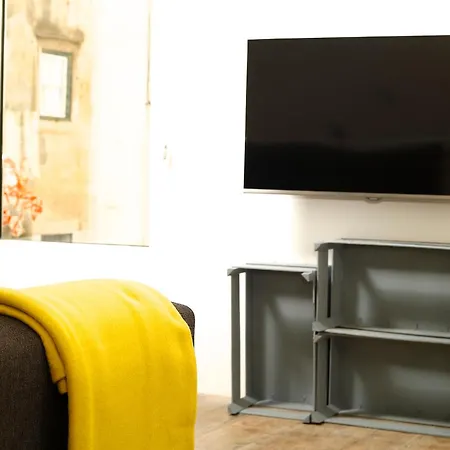 New Downtown Apartment